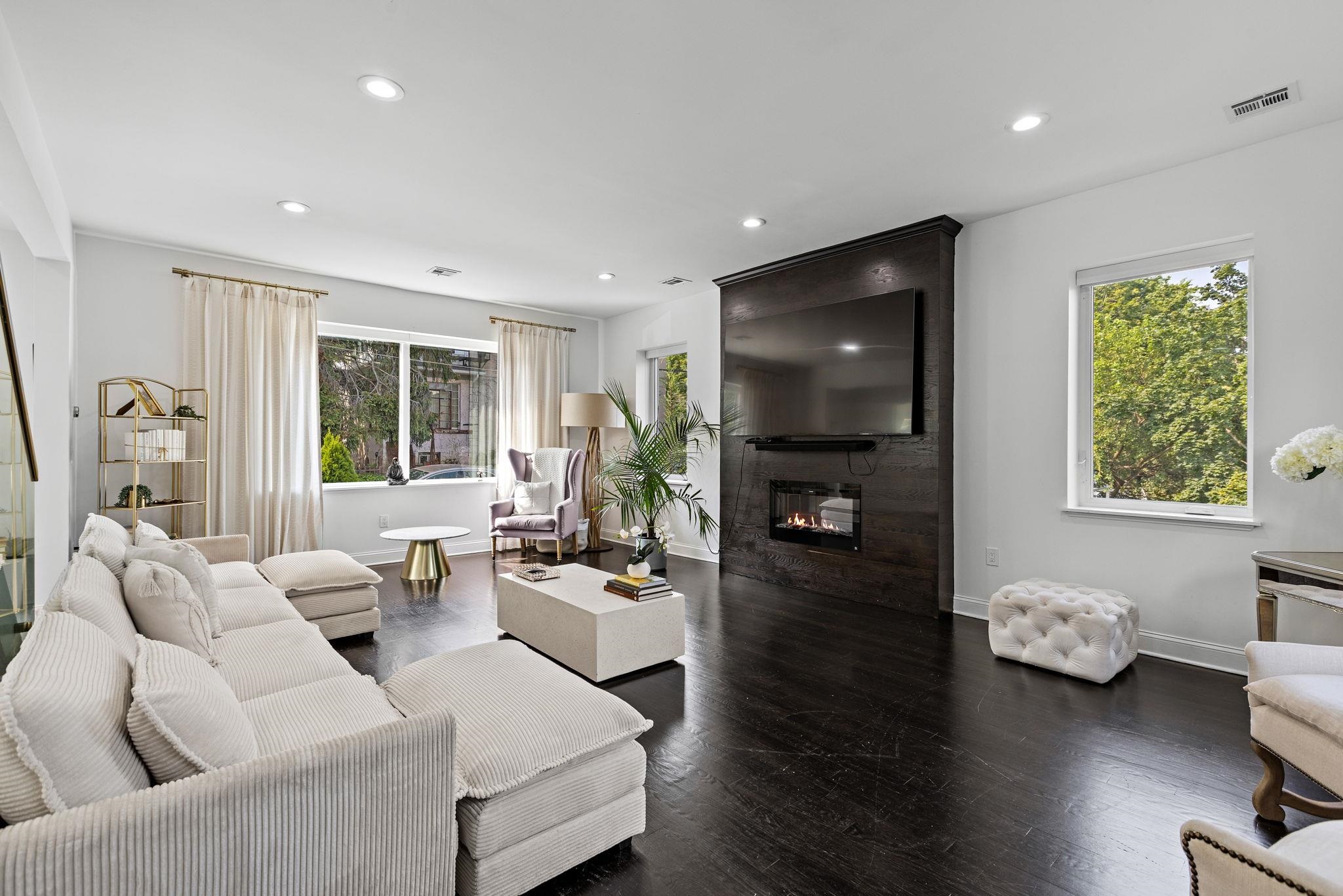 88 STERLING AVE