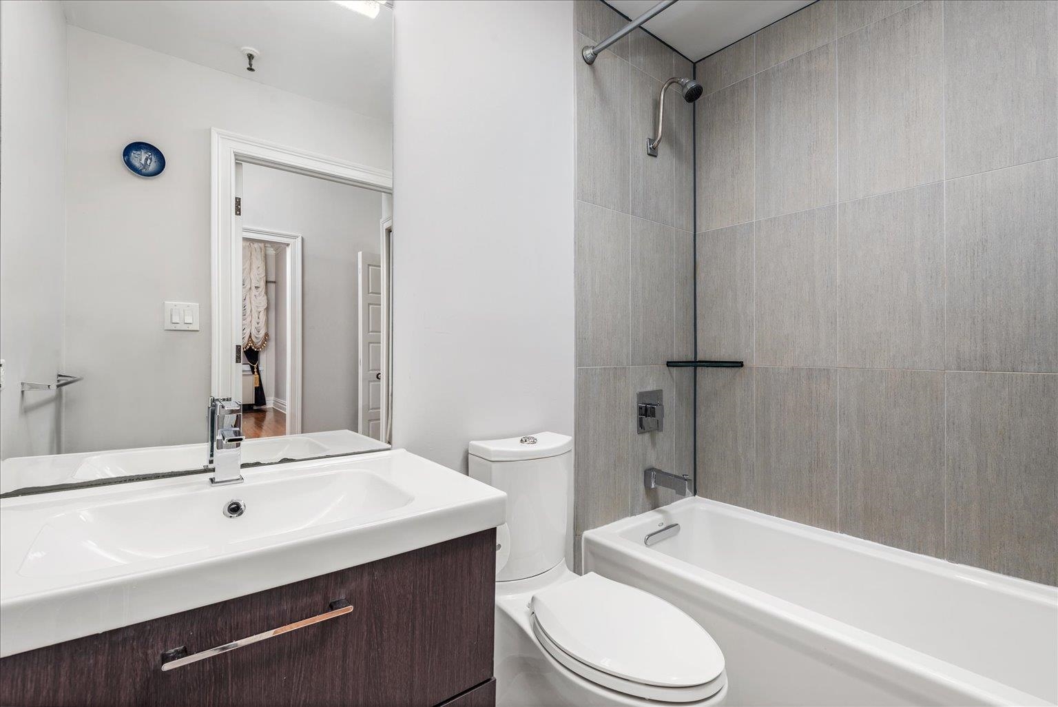 41-43 1ST ST Unit: 1G