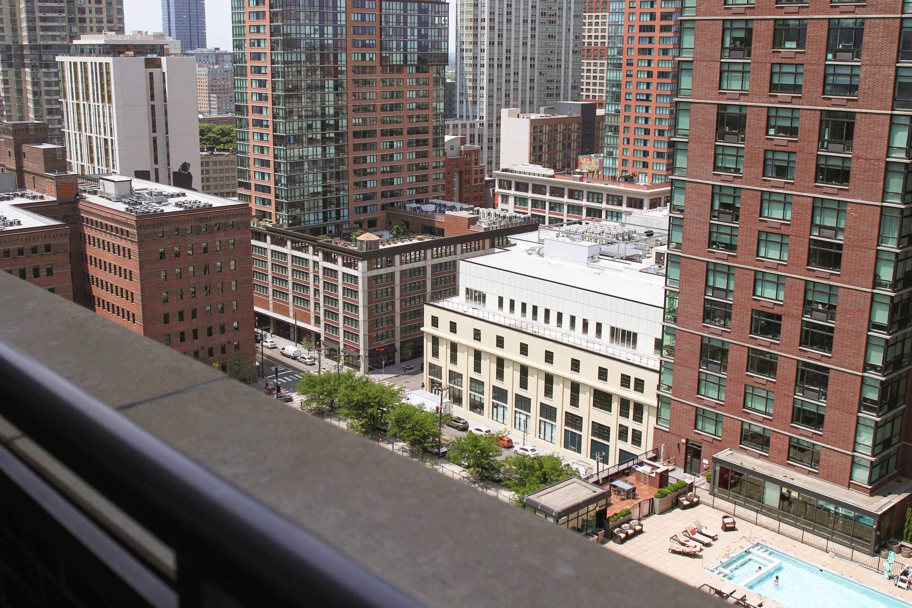389 WASHINGTON ST Unit: 21D
