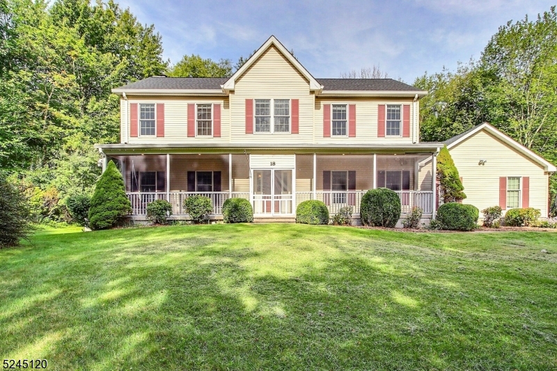 18 Mountain Rd