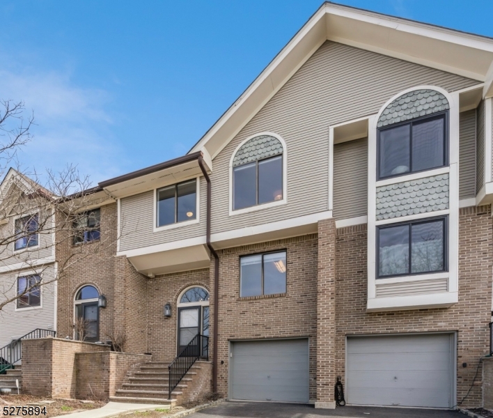 11 Louisburg Sq
