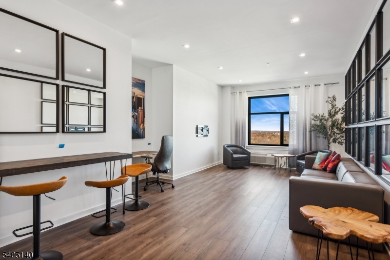 1 Carriage City Plz 1707