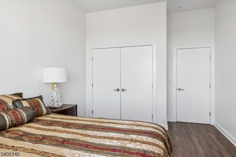 1 Carriage City Plz 1707