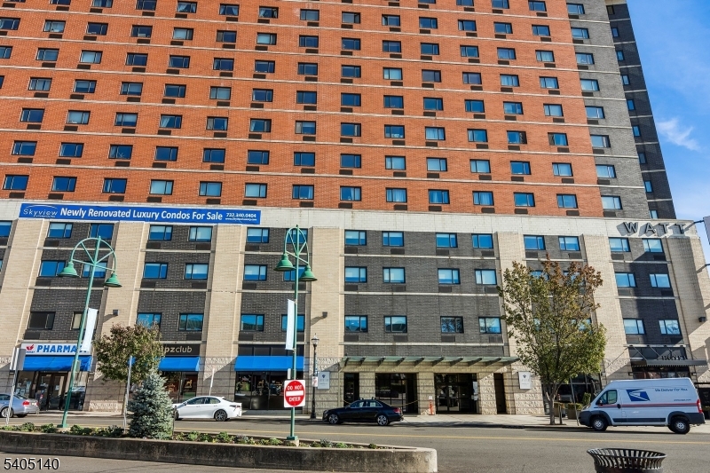 1 Carriage City Plz 1707