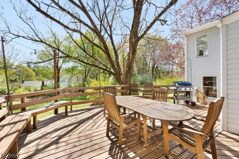 10 Babbitt Rd