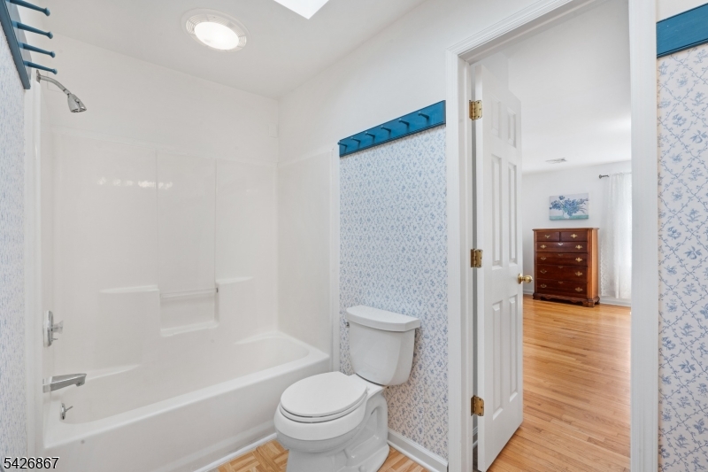 10 Babbitt Rd
