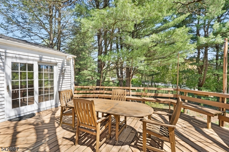 10 Babbitt Rd