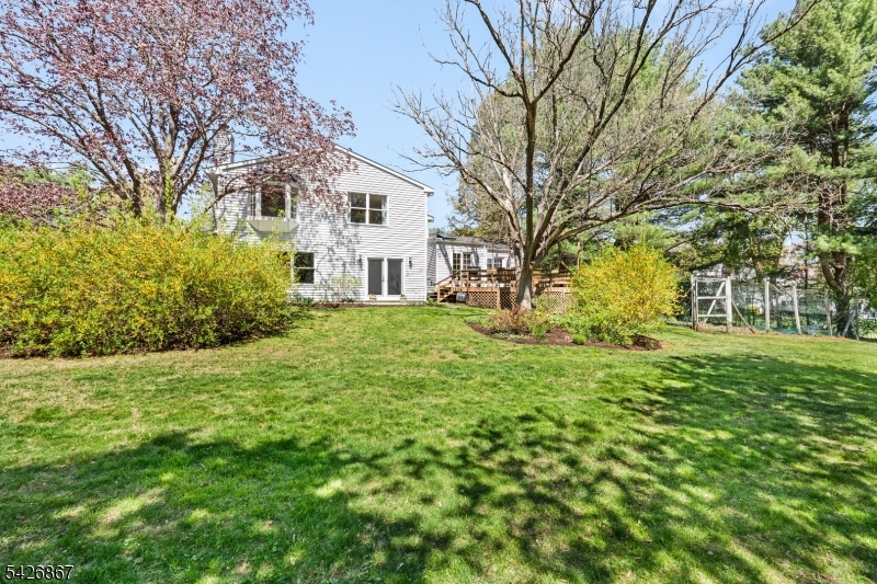 10 Babbitt Rd