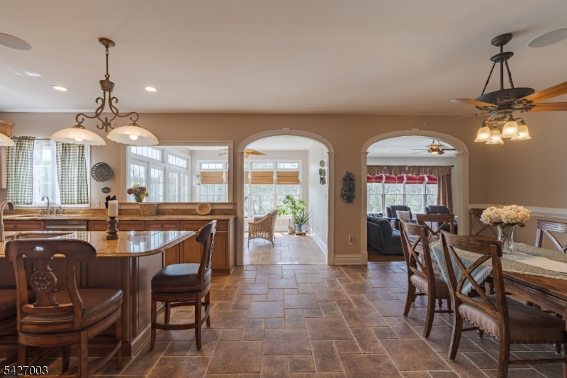 22 Spruce Ln