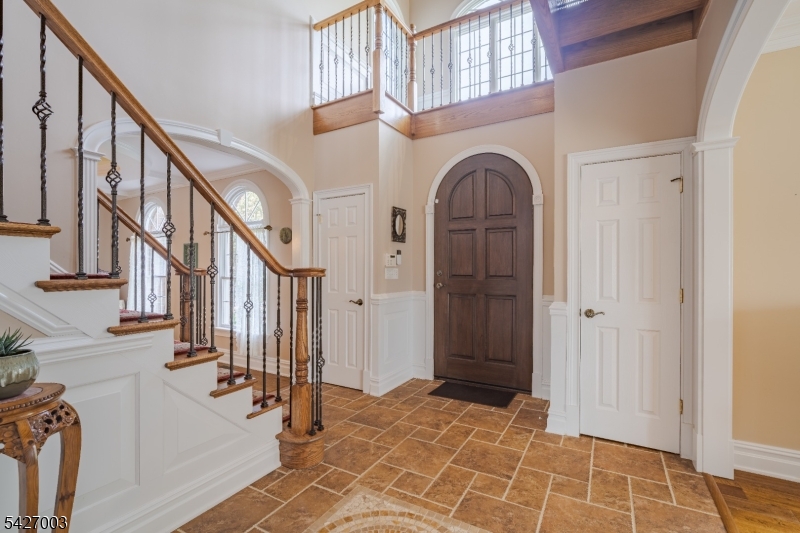 22 Spruce Ln