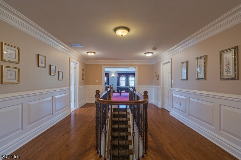 22 Spruce Ln