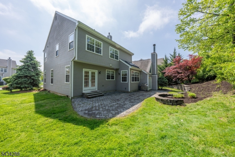 16 Landau Rd