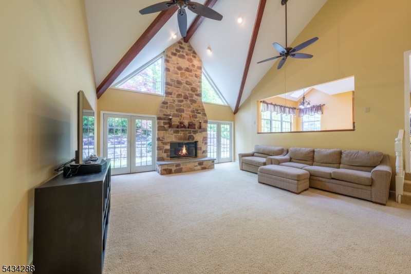 16 Landau Rd