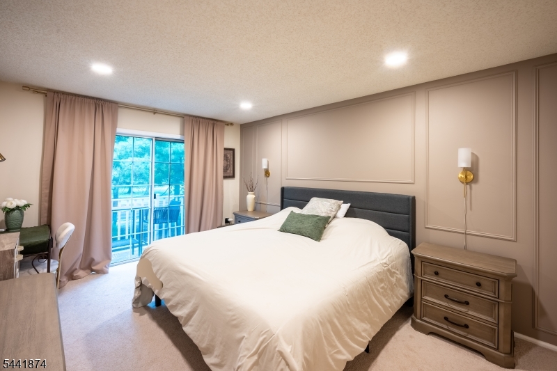 75 Gregory Ln 1506