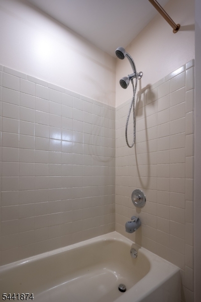 75 Gregory Ln 1506