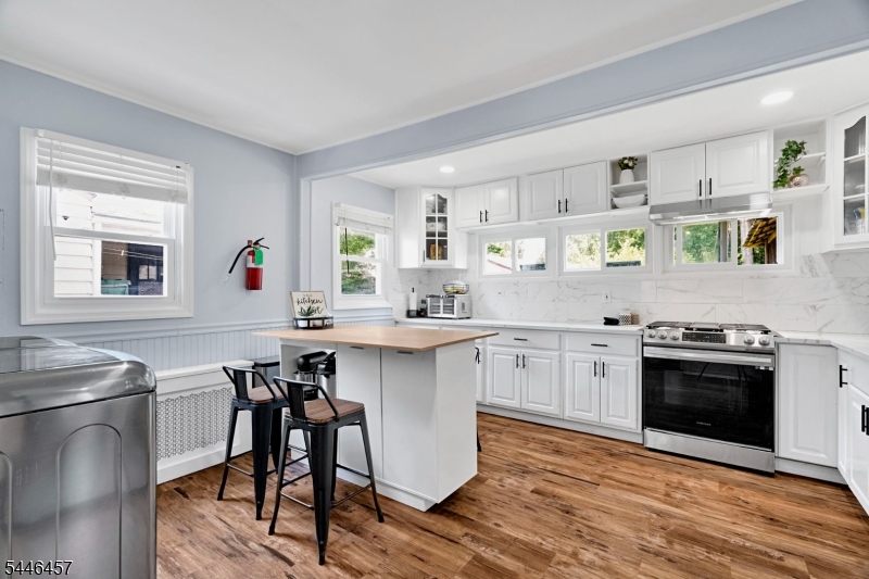 107 Minnehaha Blvd