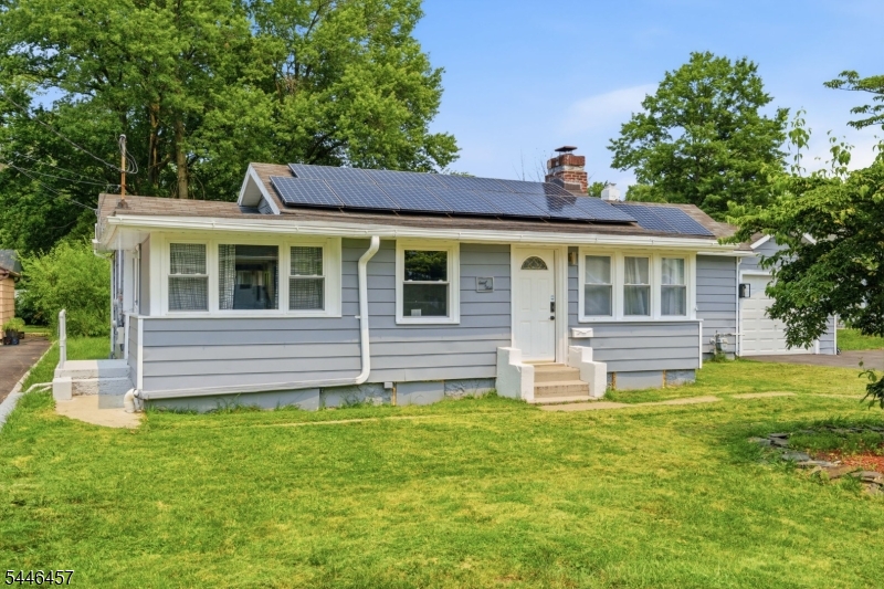 107 Minnehaha Blvd