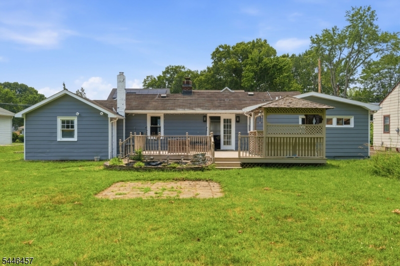107 Minnehaha Blvd