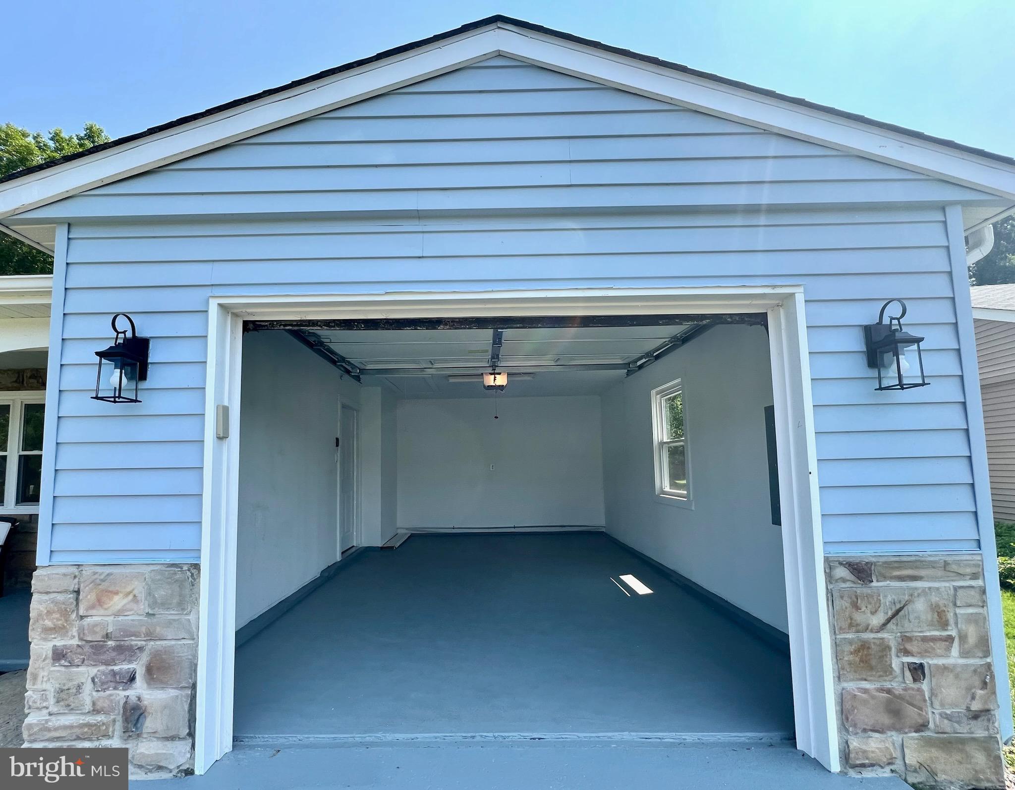 10 ANDOVER COURT