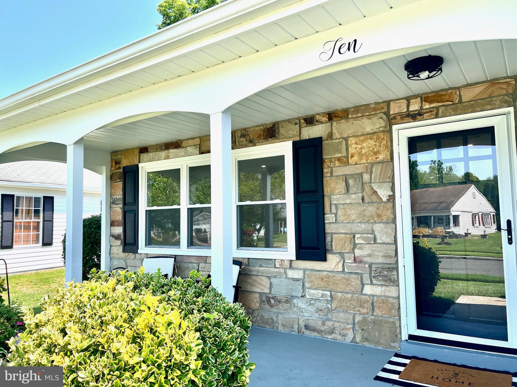 10 ANDOVER COURT