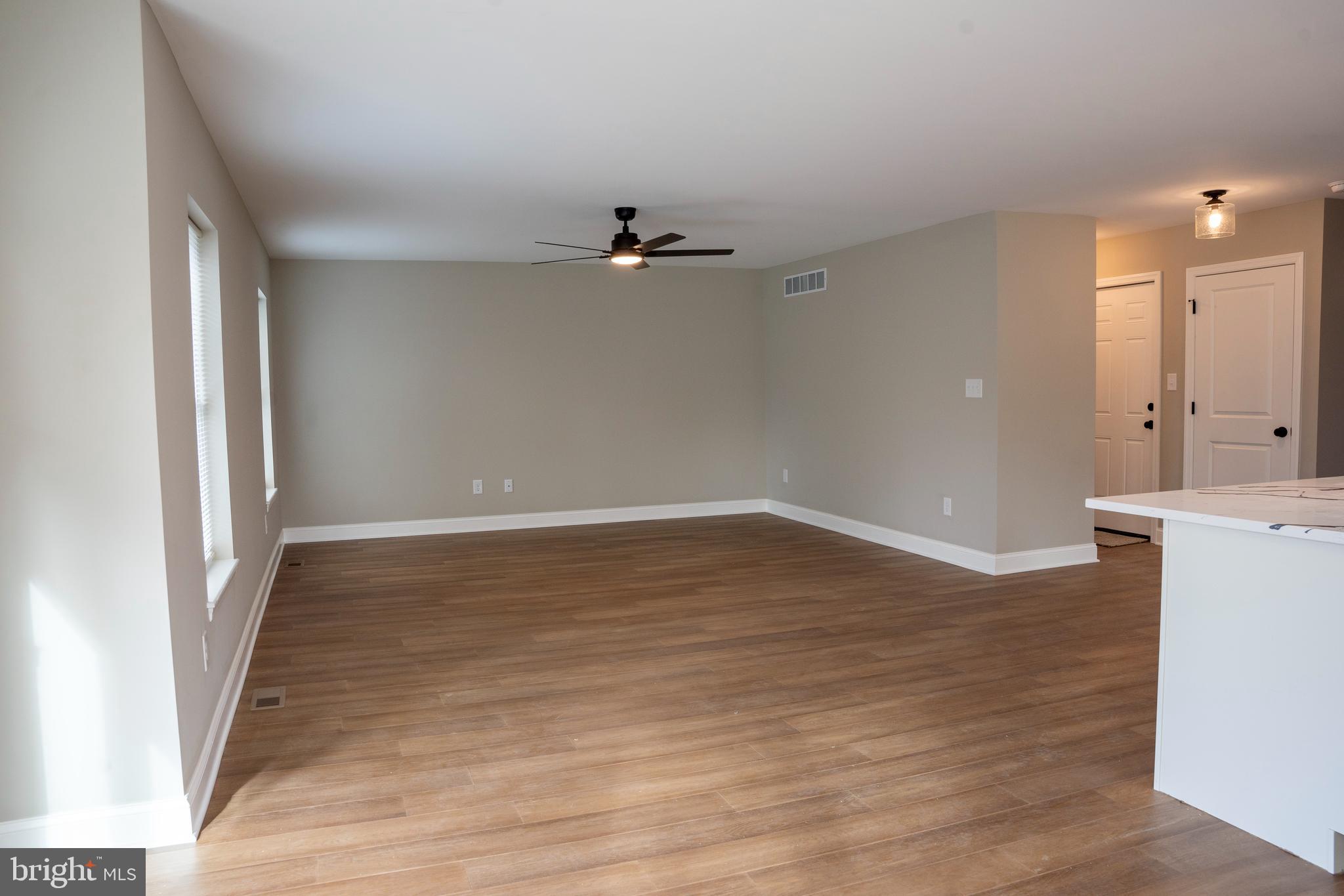 702 DELAWARE AVE