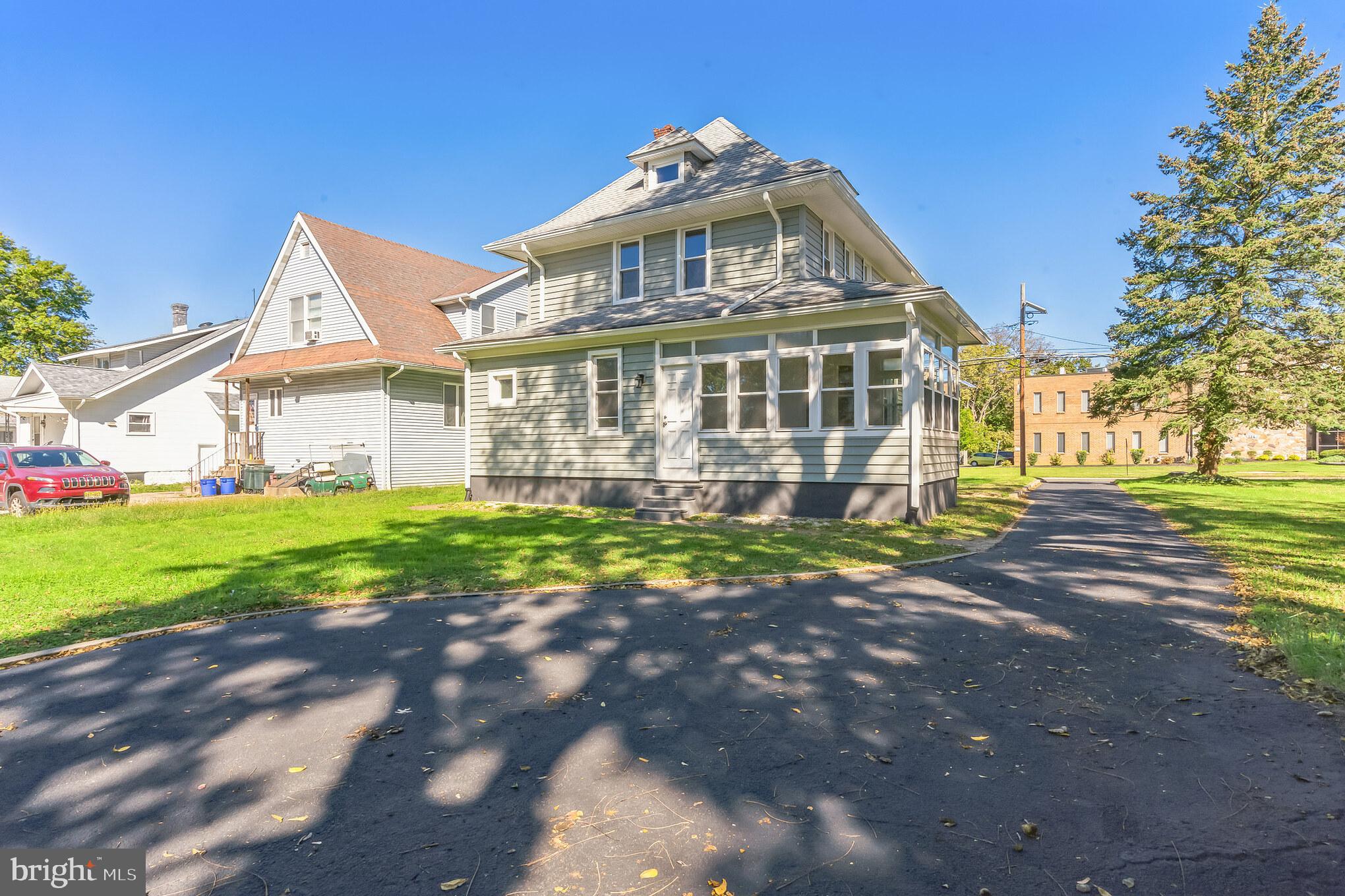 232 WHITE HORSE PIKE