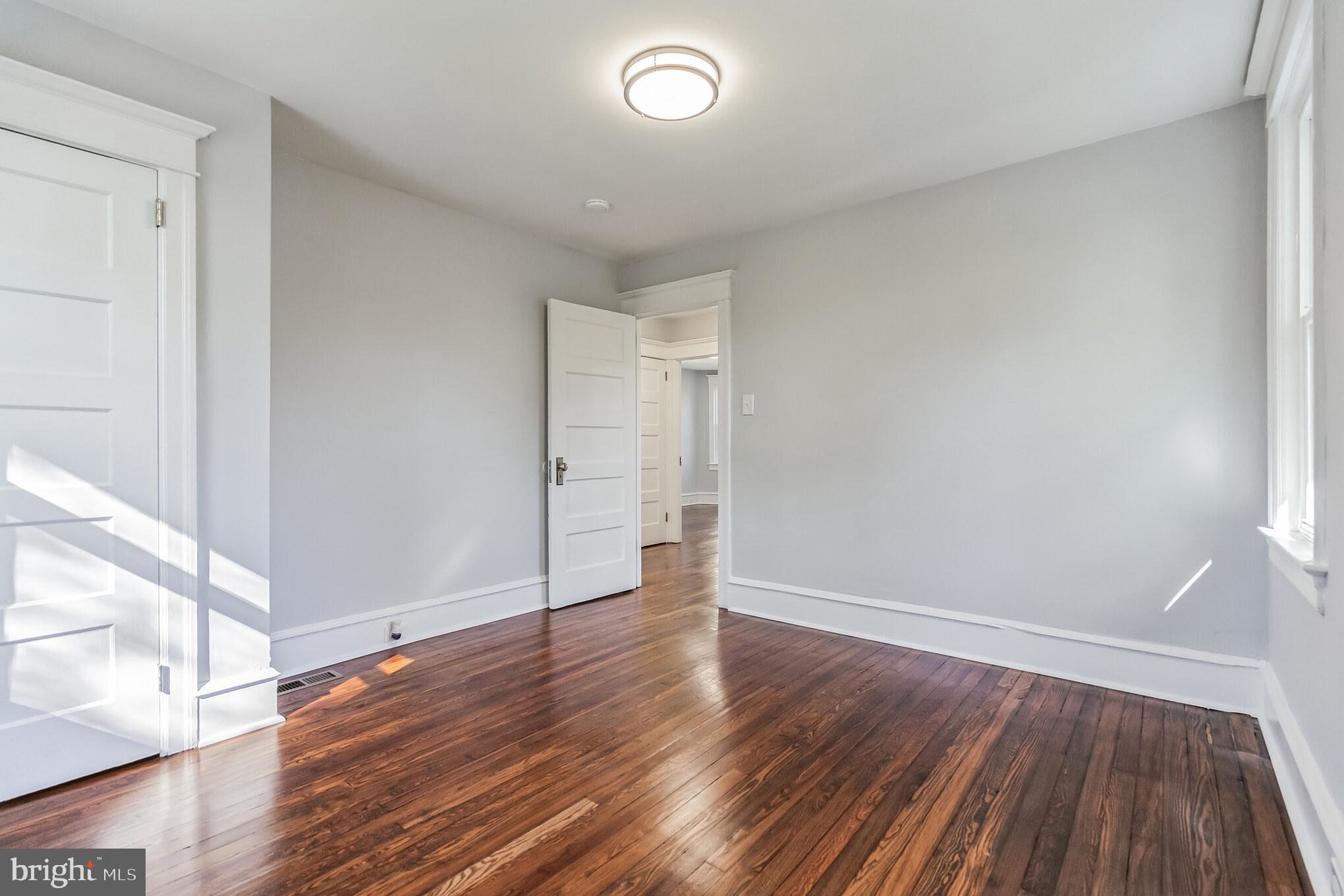232 WHITE HORSE PIKE