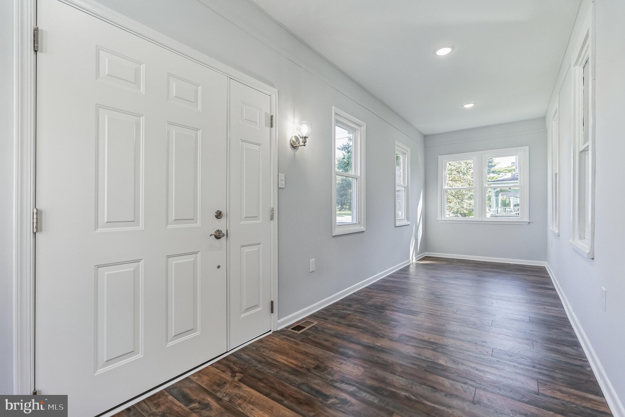 232 WHITE HORSE PIKE
