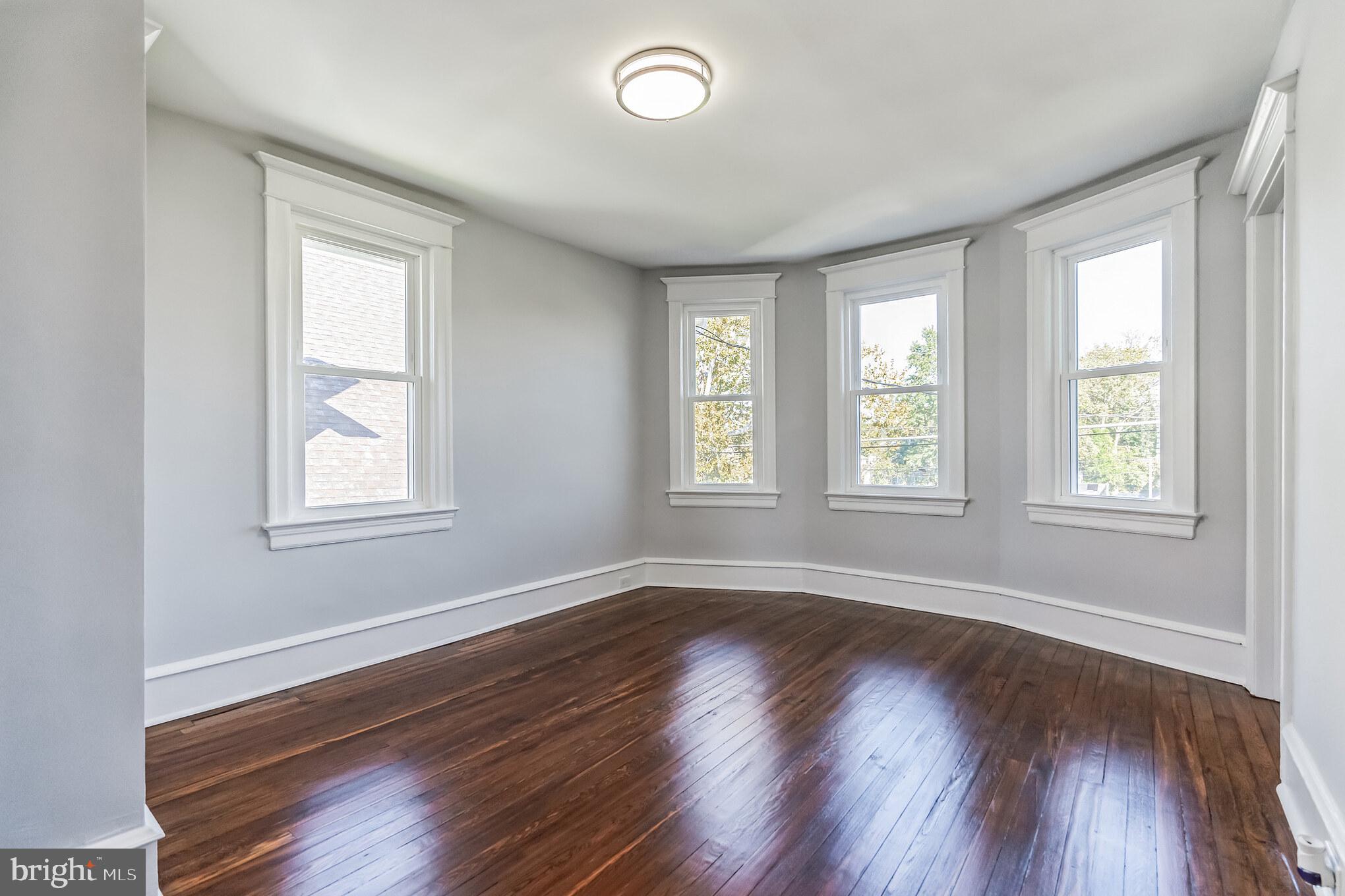 232 WHITE HORSE PIKE