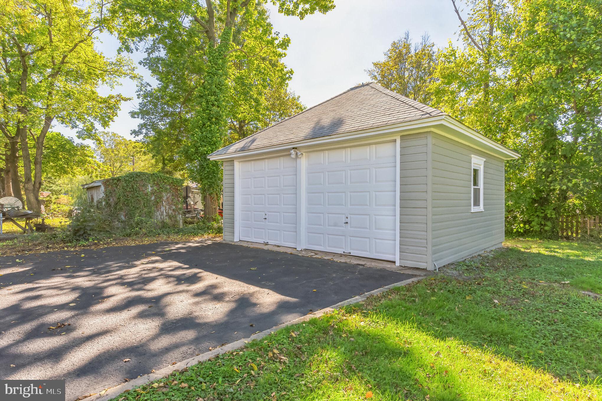 232 WHITE HORSE PIKE
