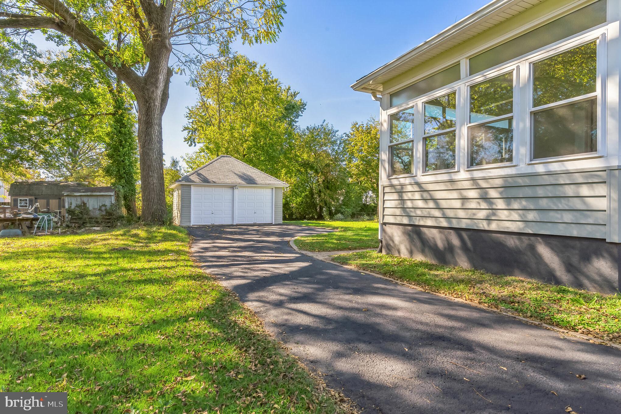 232 WHITE HORSE PIKE
