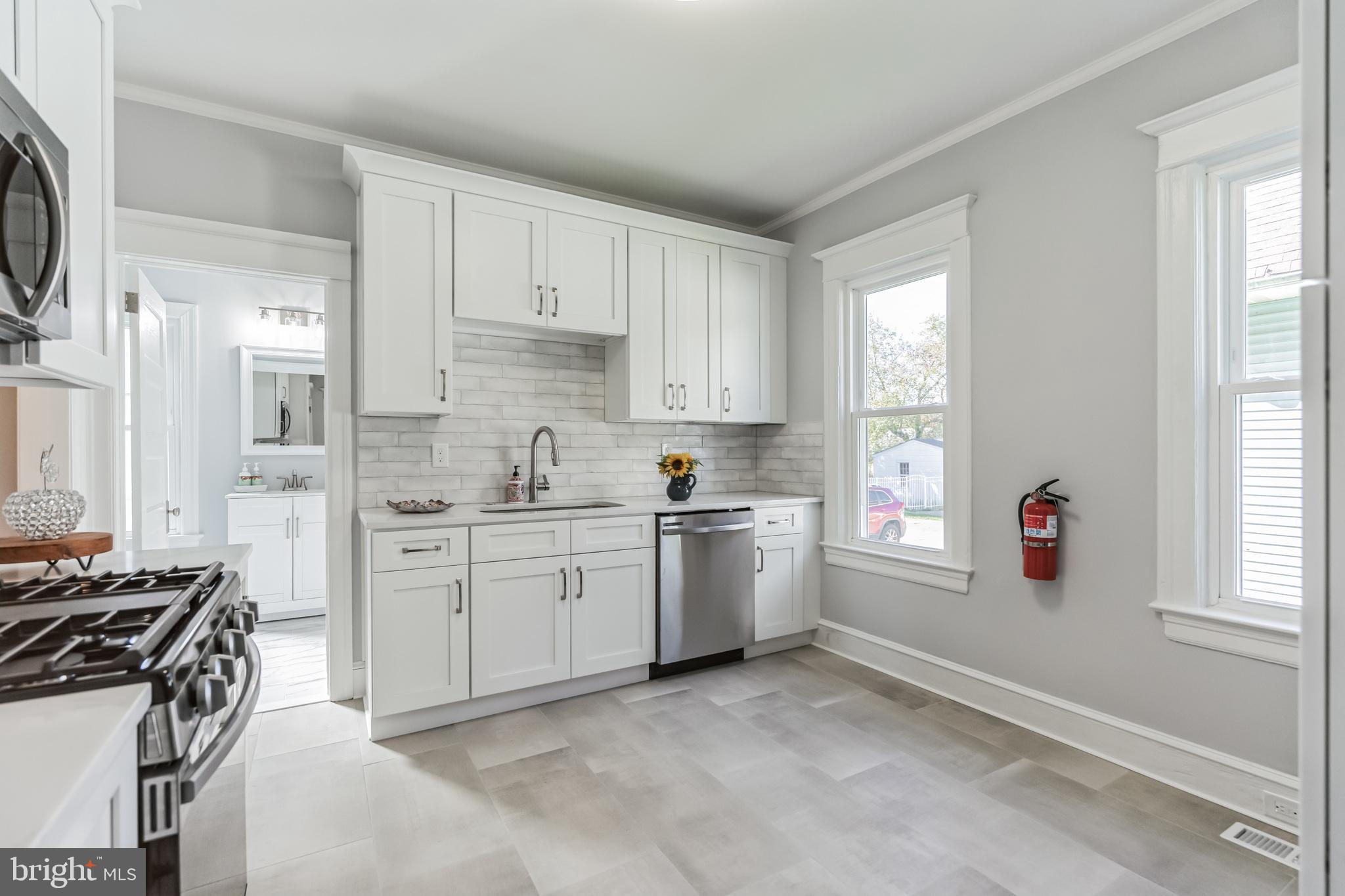 232 WHITE HORSE PIKE