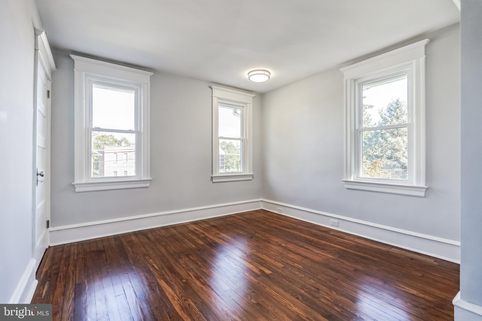 232 WHITE HORSE PIKE