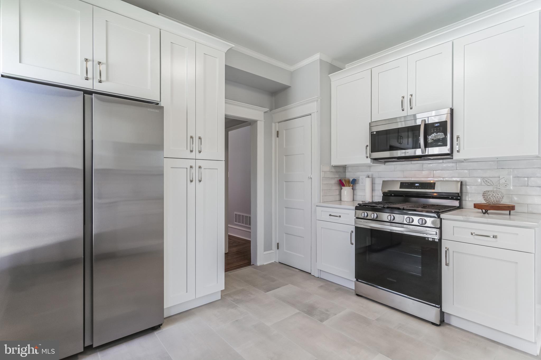 232 WHITE HORSE PIKE