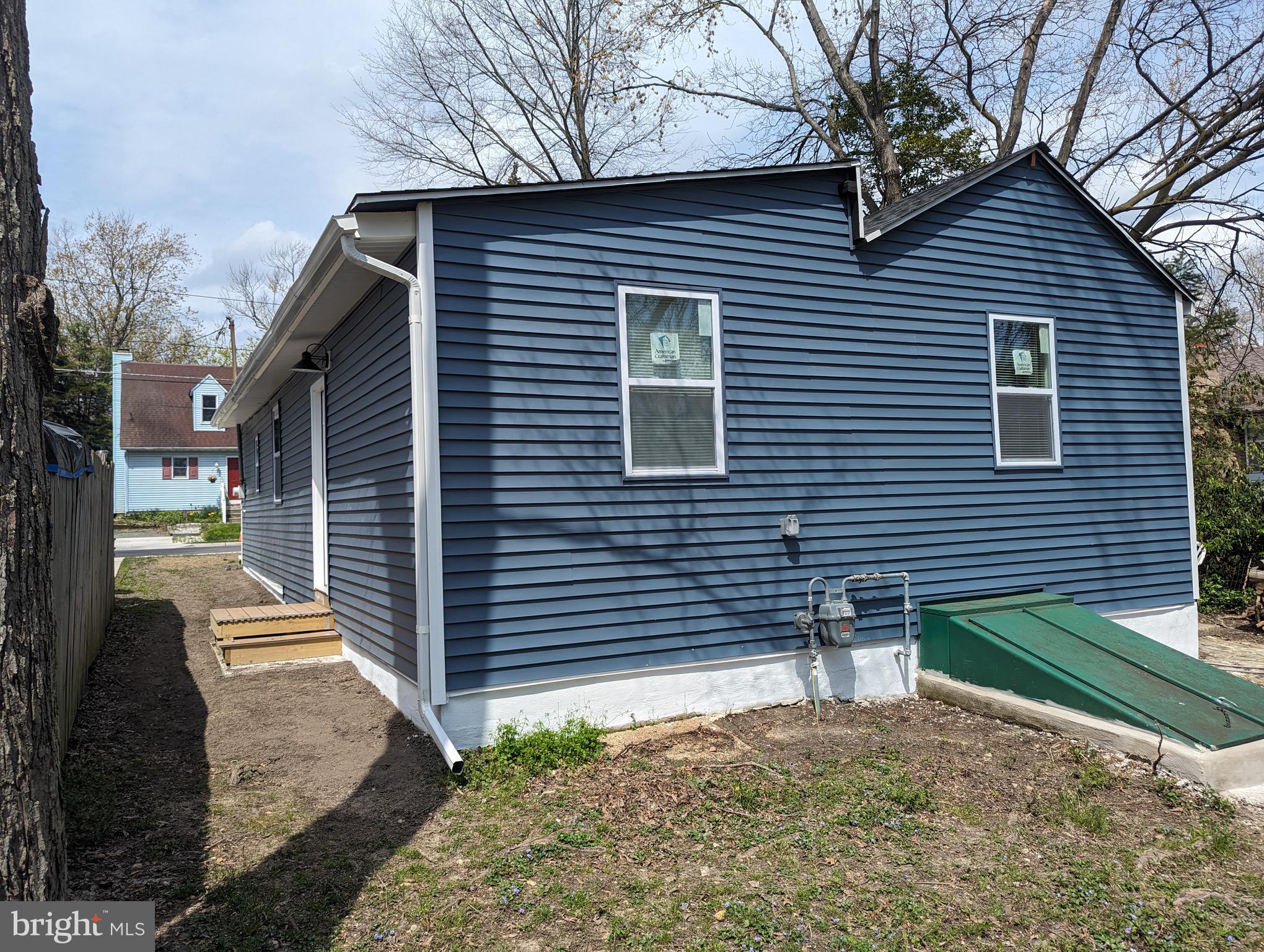 309 W EVERGREEN AVENUE