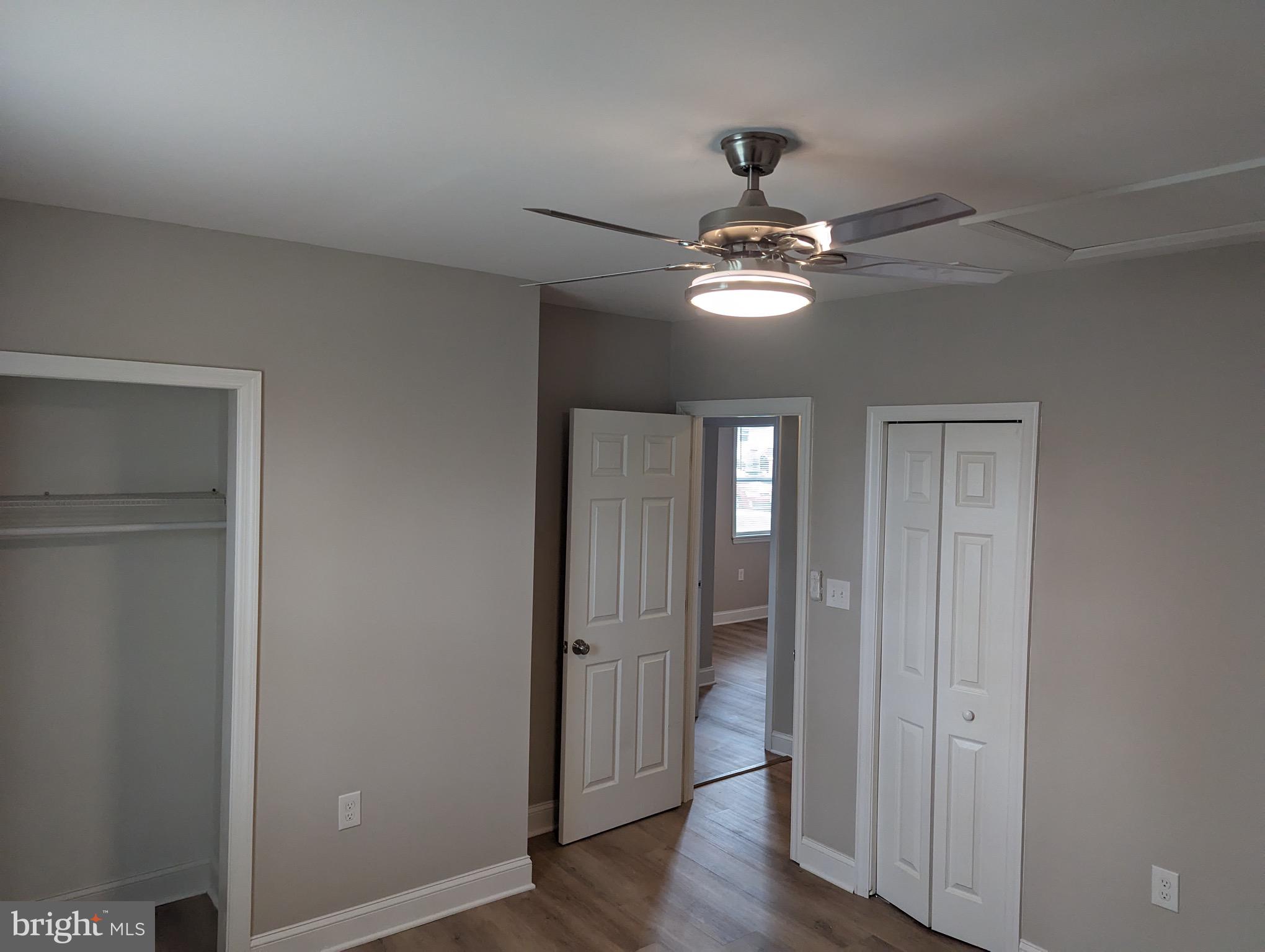 309 W EVERGREEN AVENUE
