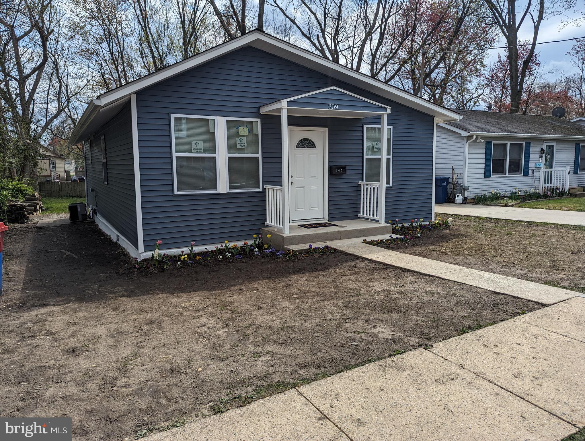309 W EVERGREEN AVENUE
