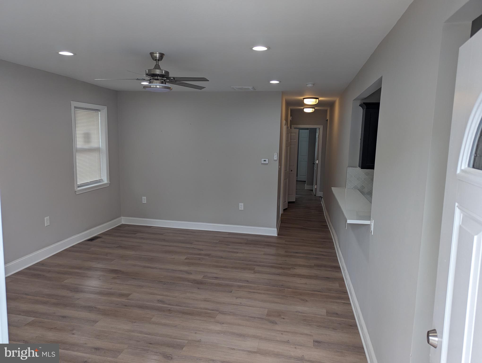 309 W EVERGREEN AVENUE