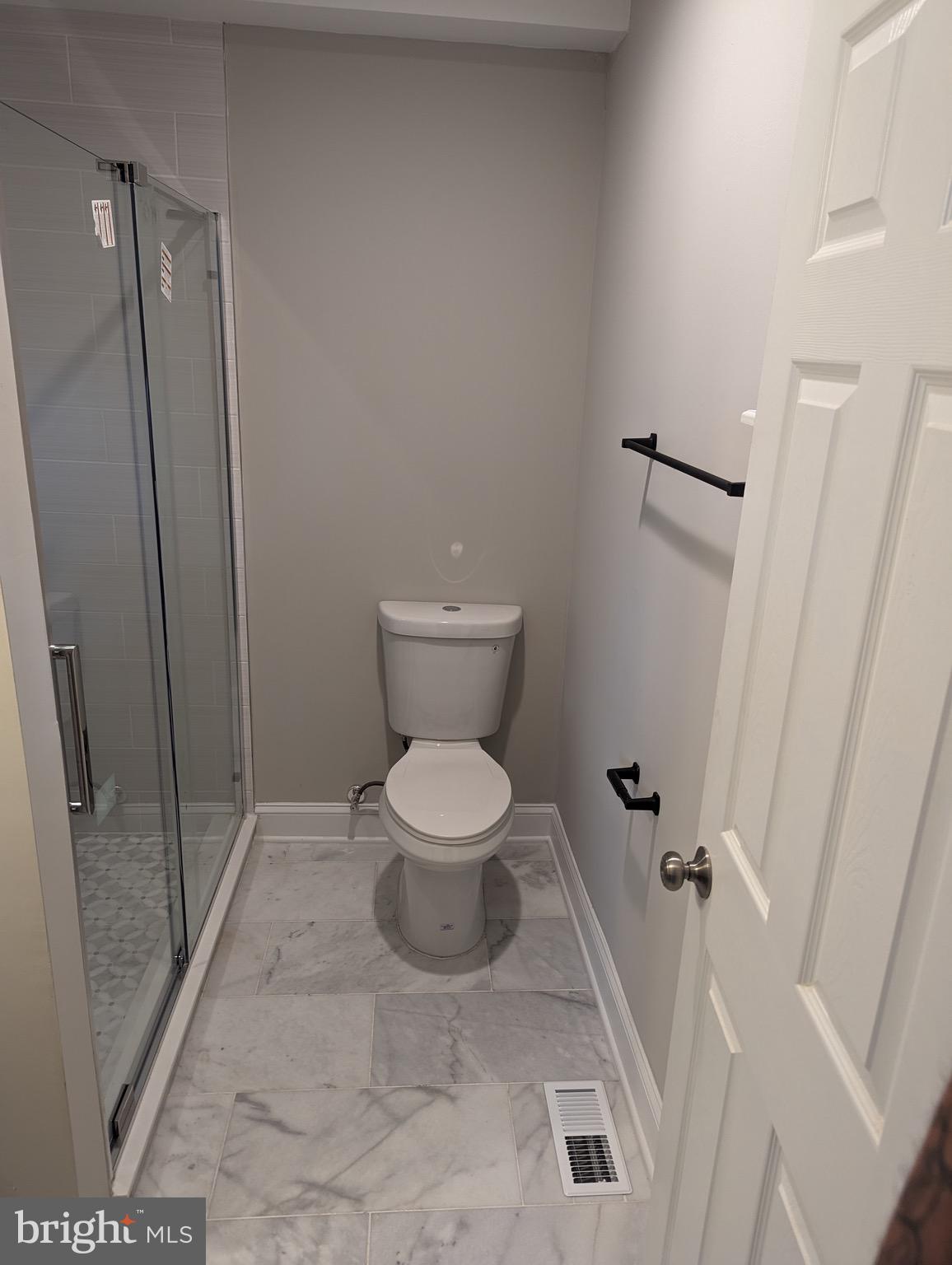 309 W EVERGREEN AVENUE