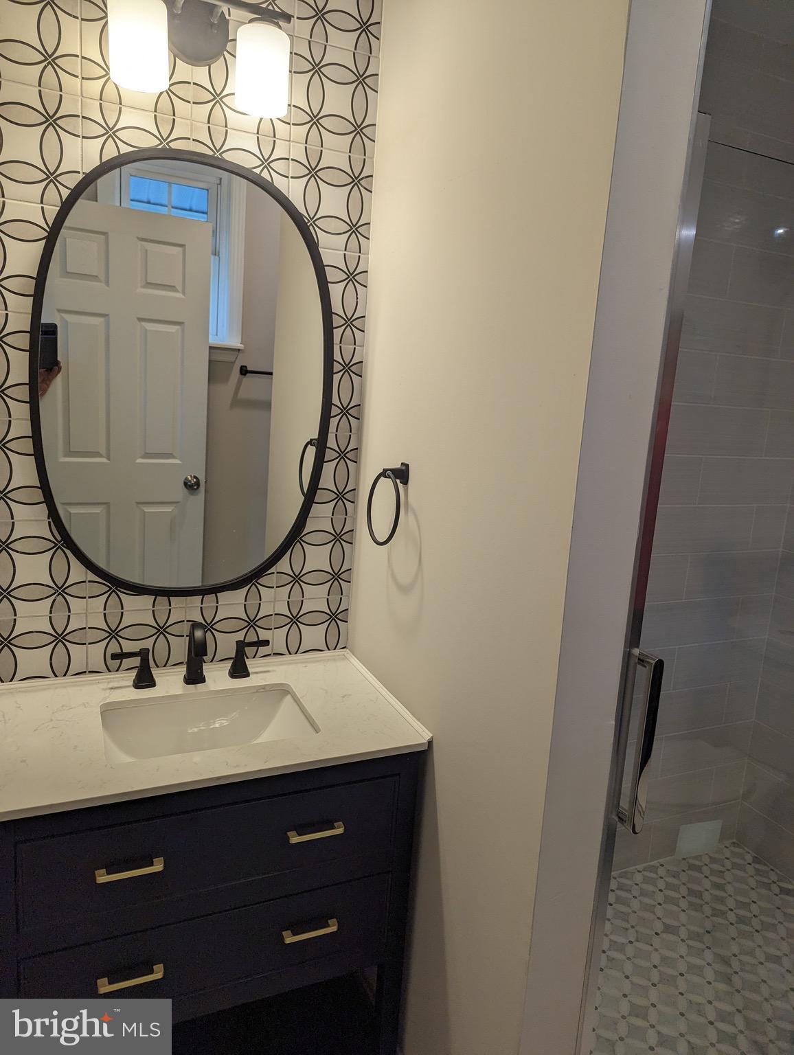 309 W EVERGREEN AVENUE