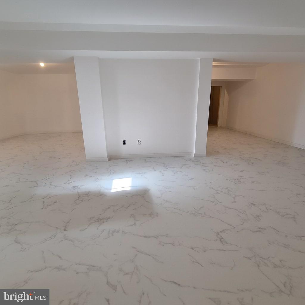 3 BROOKLYN COURT