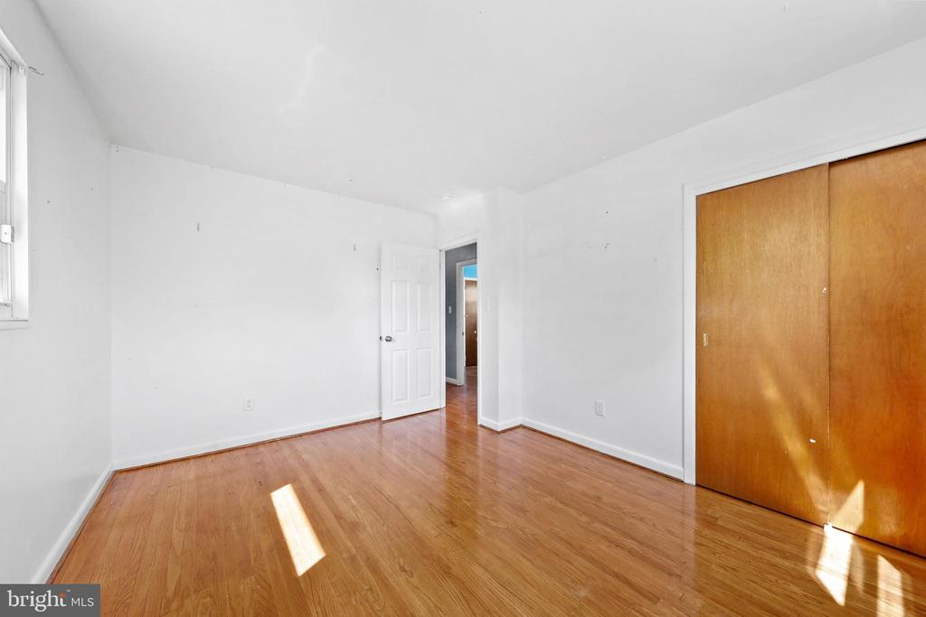 532 WILLIAMS AVENUE
