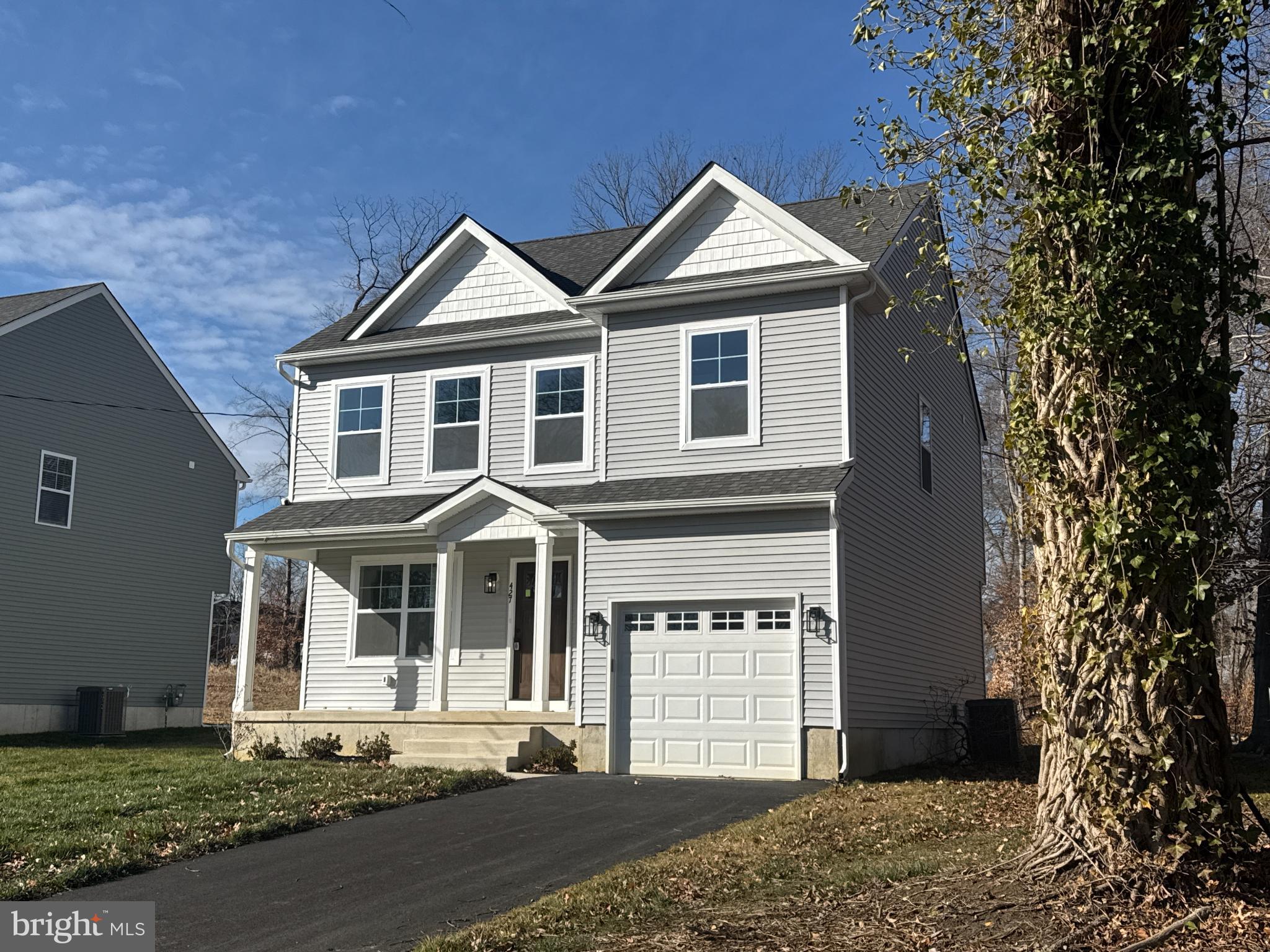 427 FERN AVENUE