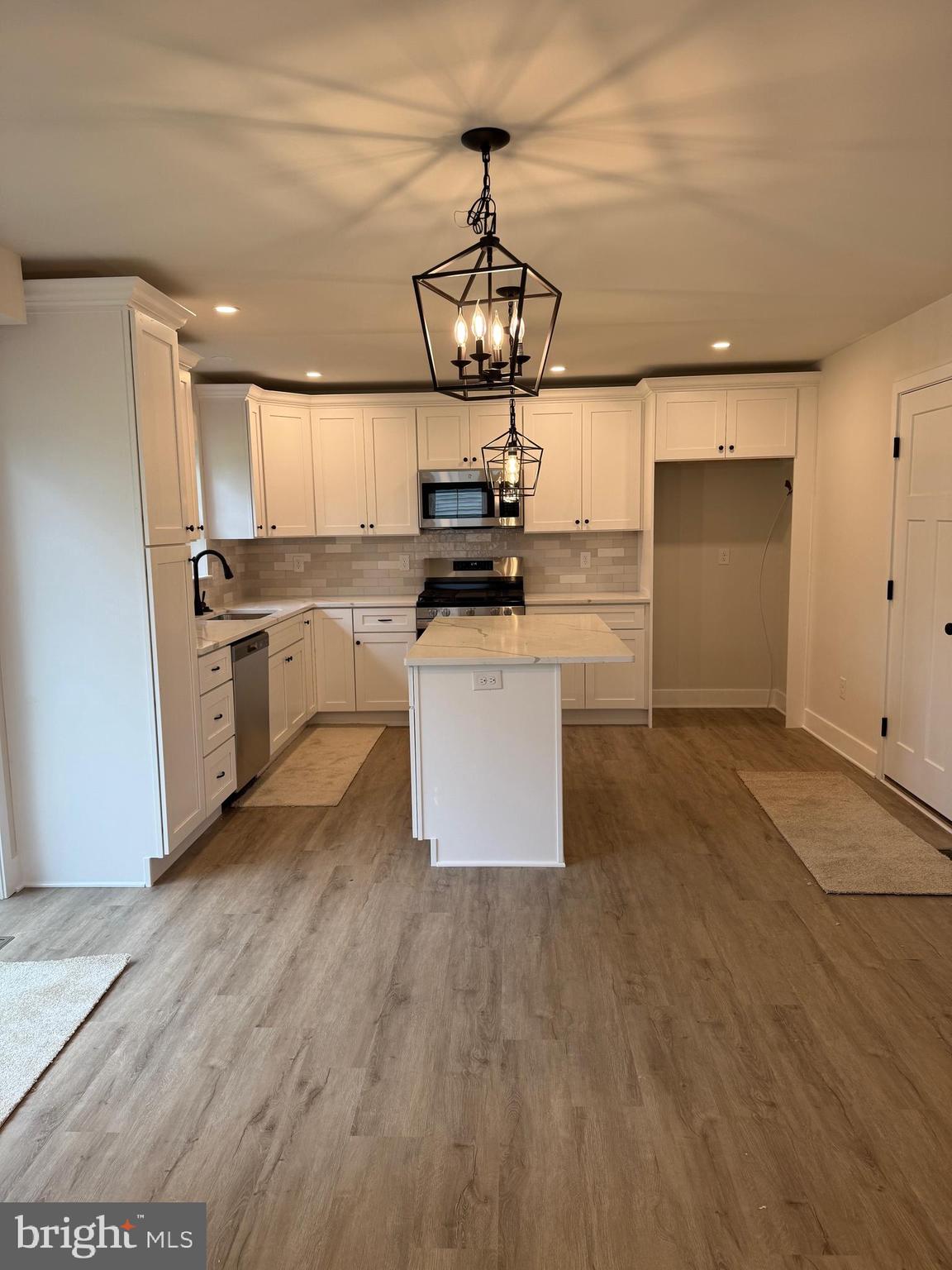 427 FERN AVENUE