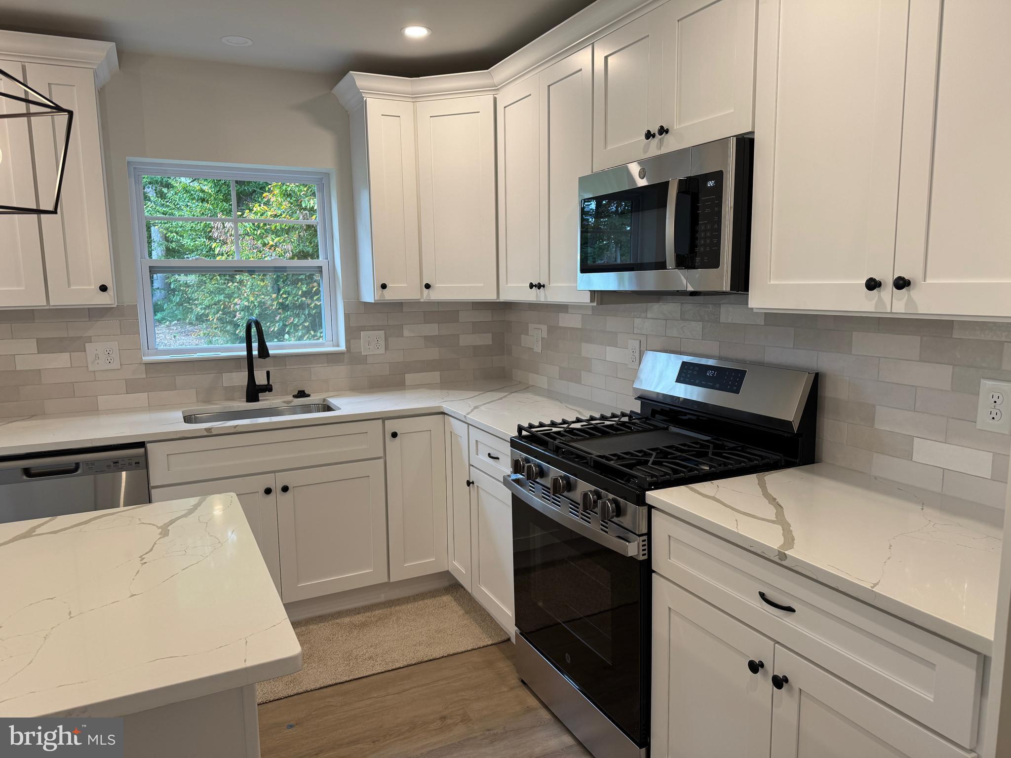 427 FERN AVENUE