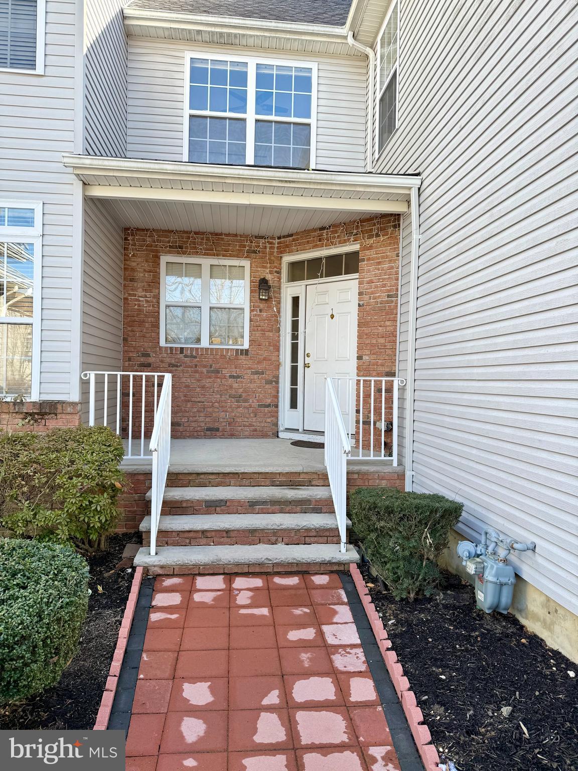 26 FROST LANE