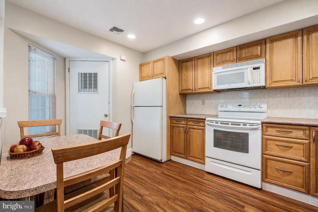 17 FERN COURT