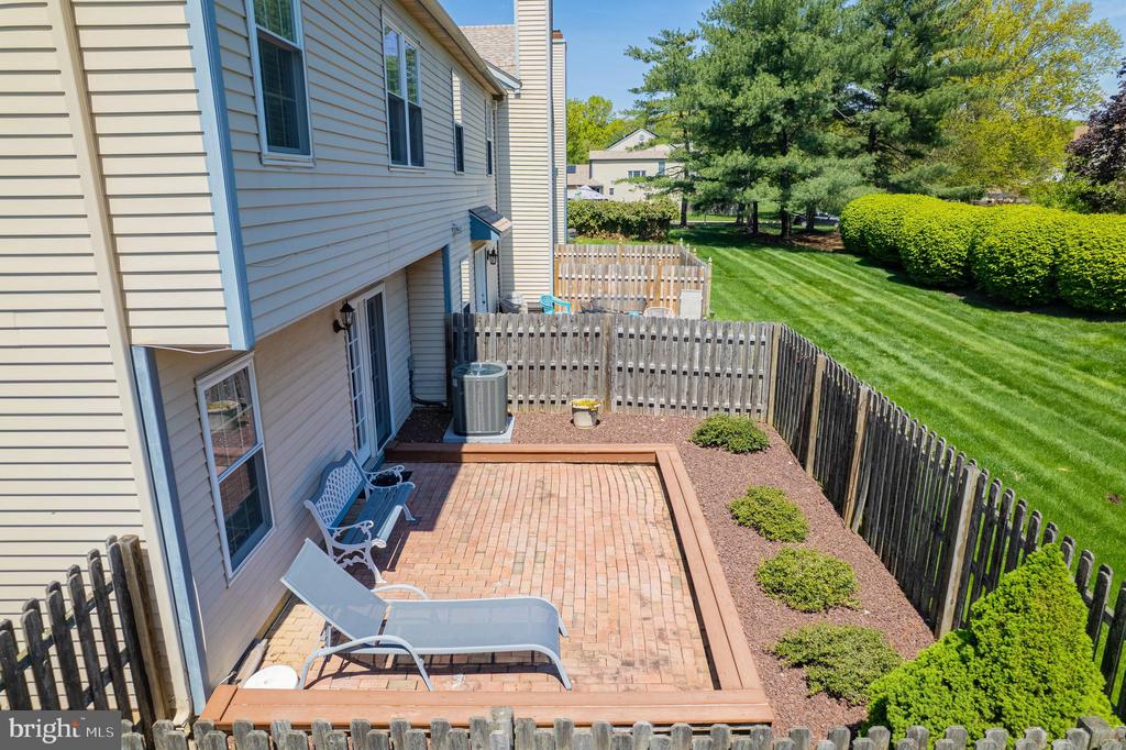 17 FERN COURT
