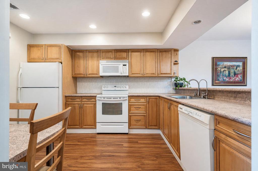 17 FERN COURT