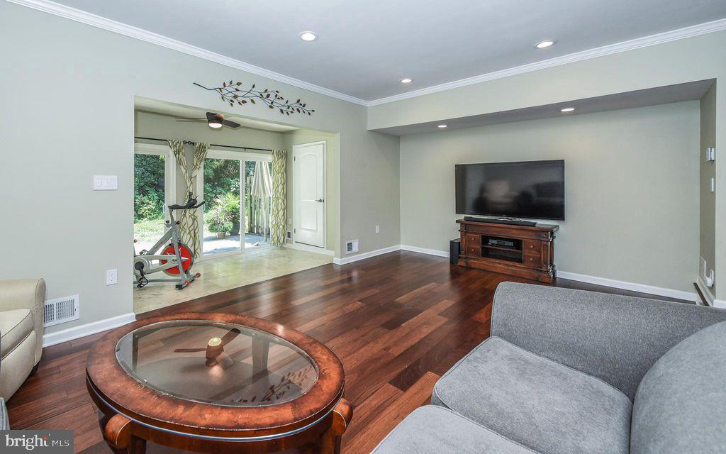 23 ARDISIA COURT
